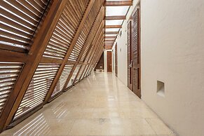 Ananda Hotel Boutique