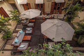 Ananda Hotel Boutique