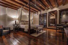 Ananda Hotel Boutique