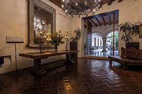 Ananda Hotel Boutique