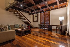 Ananda Hotel Boutique