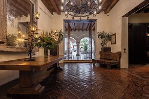 Ananda Hotel Boutique