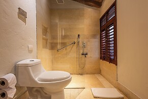 Ananda Hotel Boutique