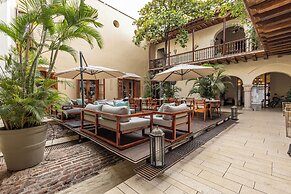 Ananda Hotel Boutique