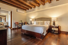 Ananda Hotel Boutique