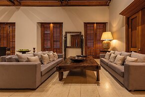 Ananda Hotel Boutique