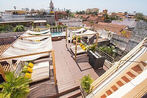 Ananda Hotel Boutique