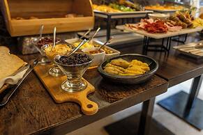 Ananda Hotel Boutique