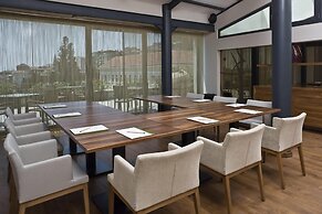Tomtom Suites - Special Class