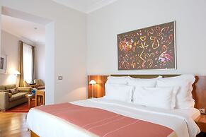 Tomtom Suites - Special Class