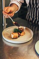 Tomtom Suites - Special Class