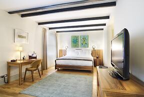 Tomtom Suites - Special Class