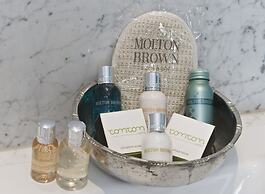 Tomtom Suites - Special Class