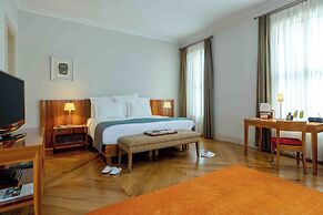 Tomtom Suites - Special Class