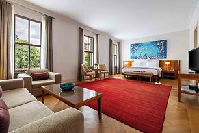 Tomtom Suites - Special Class