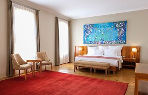 Tomtom Suites - Special Class