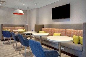 Hampton Inn & Suites Yonkers