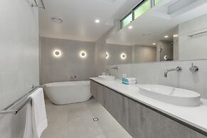 Mandalay Luxury Beachfront Apartments