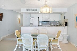 Aqua Bay Club Condos