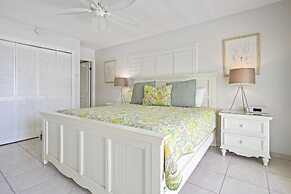 Aqua Bay Club Condos