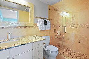 Aqua Bay Club Condos