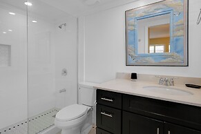 Aqua Bay Club Condos