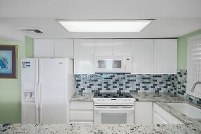 Aqua Bay Club Condos