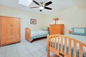 Aqua Bay Club Condos