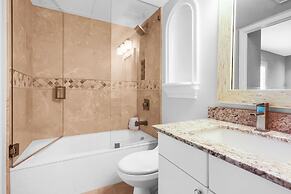 Aqua Bay Club Condos