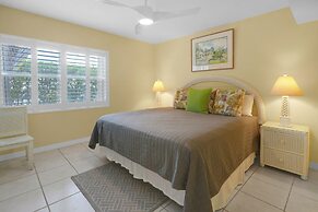 Aqua Bay Club Condos