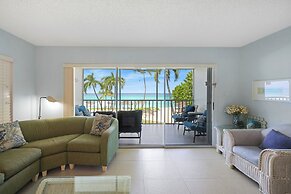 Aqua Bay Club Condos