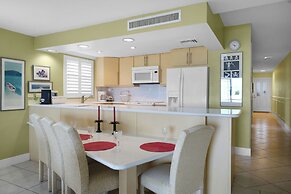 Aqua Bay Club Condos