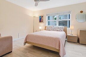 Aqua Bay Club Condos