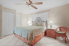 Aqua Bay Club Condos