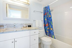 Aqua Bay Club Condos