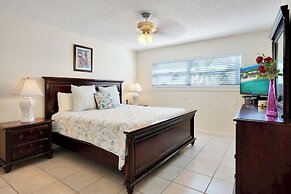 Aqua Bay Club Condos