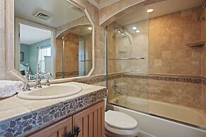 Aqua Bay Club Condos