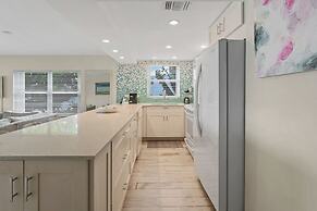 Aqua Bay Club Condos