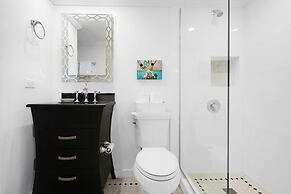 Aqua Bay Club Condos