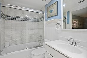 Aqua Bay Club Condos