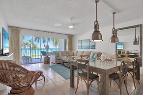 Aqua Bay Club Condos