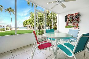 Aqua Bay Club Condos