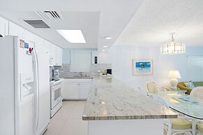 Aqua Bay Club Condos