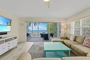 Aqua Bay Club Condos