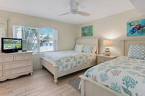 Aqua Bay Club Condos