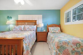 Aqua Bay Club Condos