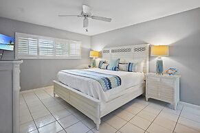 Aqua Bay Club Condos