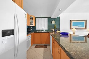 Aqua Bay Club Condos