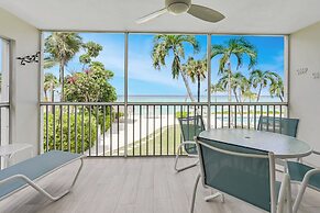 Aqua Bay Club Condos