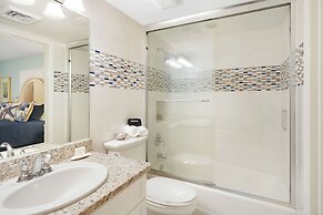 Aqua Bay Club Condos